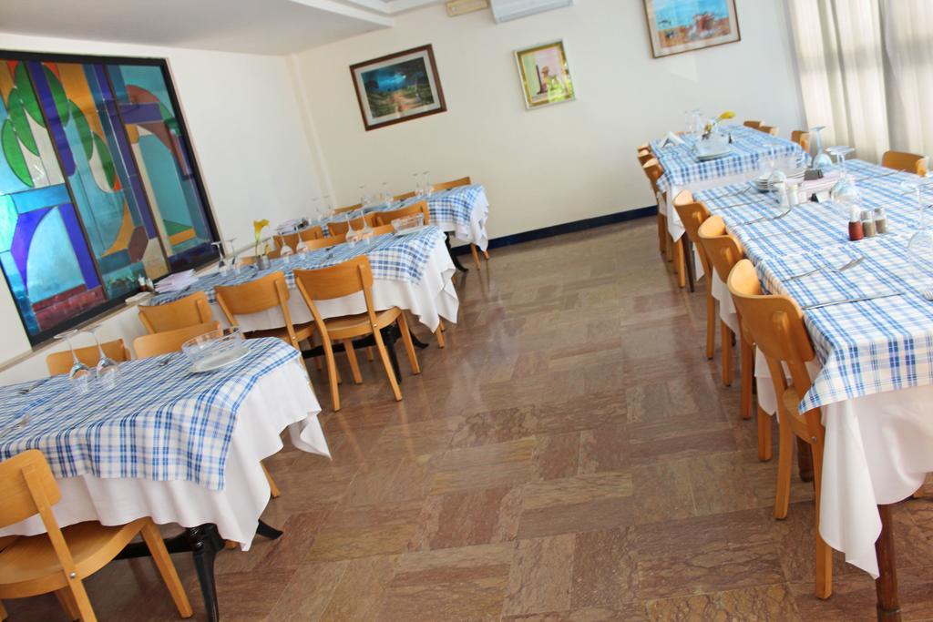 Hotel Bristol Misano Adriatico Exterior foto