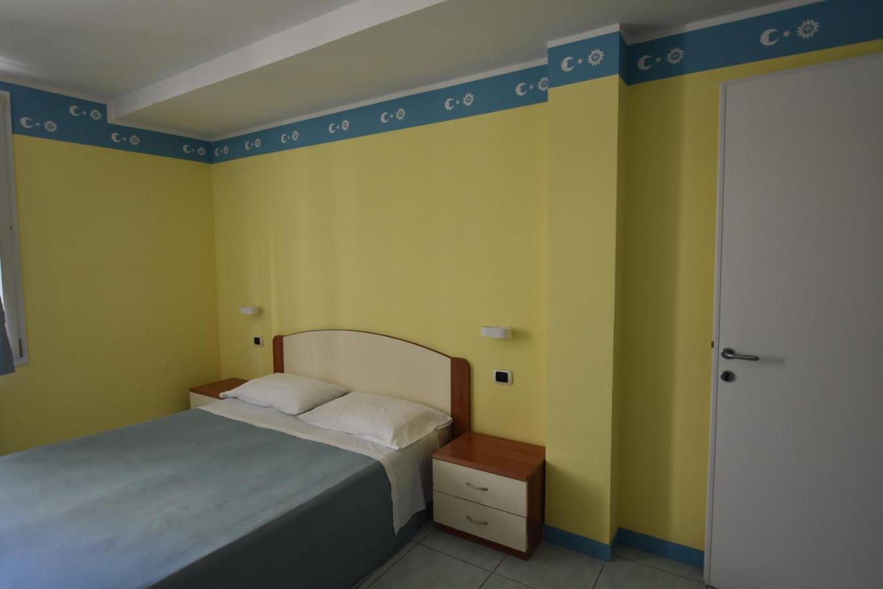 Hotel Bristol Misano Adriatico Exterior foto